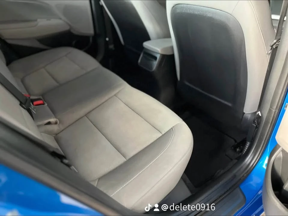 2017 Hyundai Elantra - Image 12 of 16