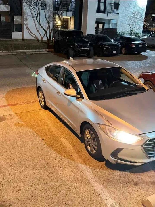 2017 Hyundai Elantra - Image 6 of 7