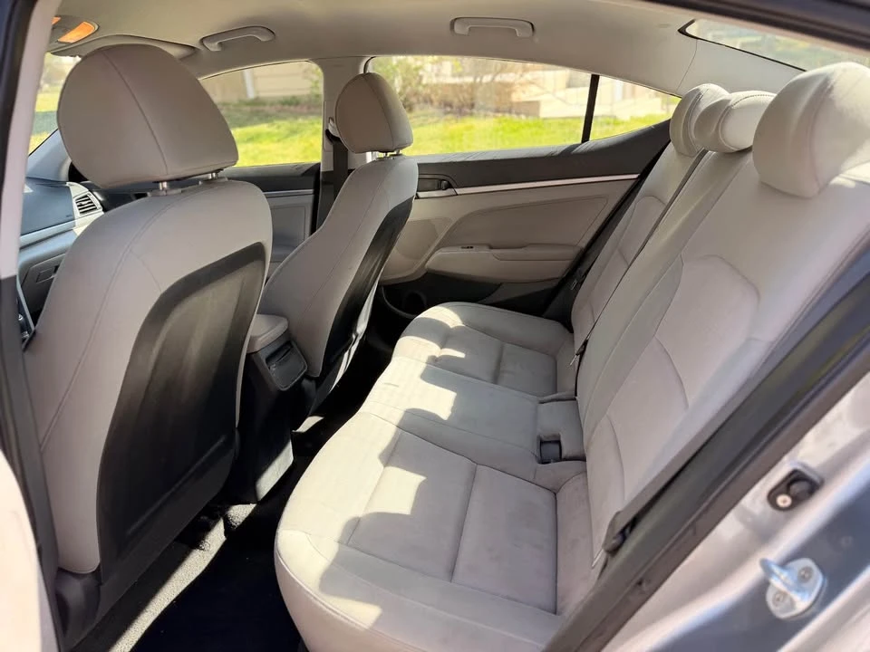 2017 Hyundai Elantra - Image 9 of 13