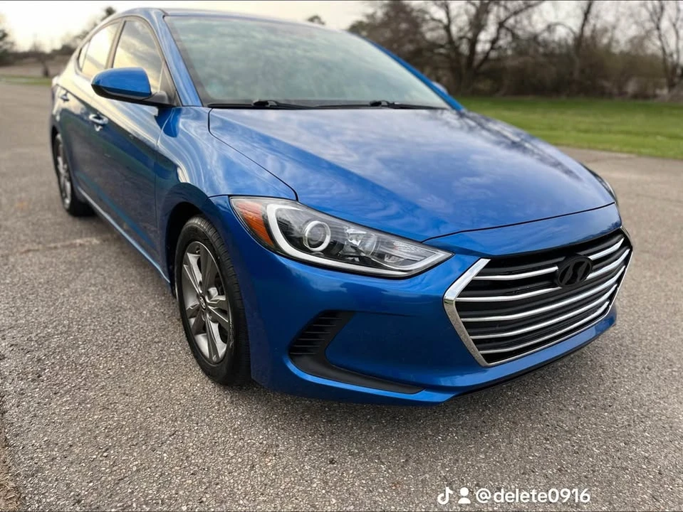 2017 Hyundai Elantra - Image 5 of 16