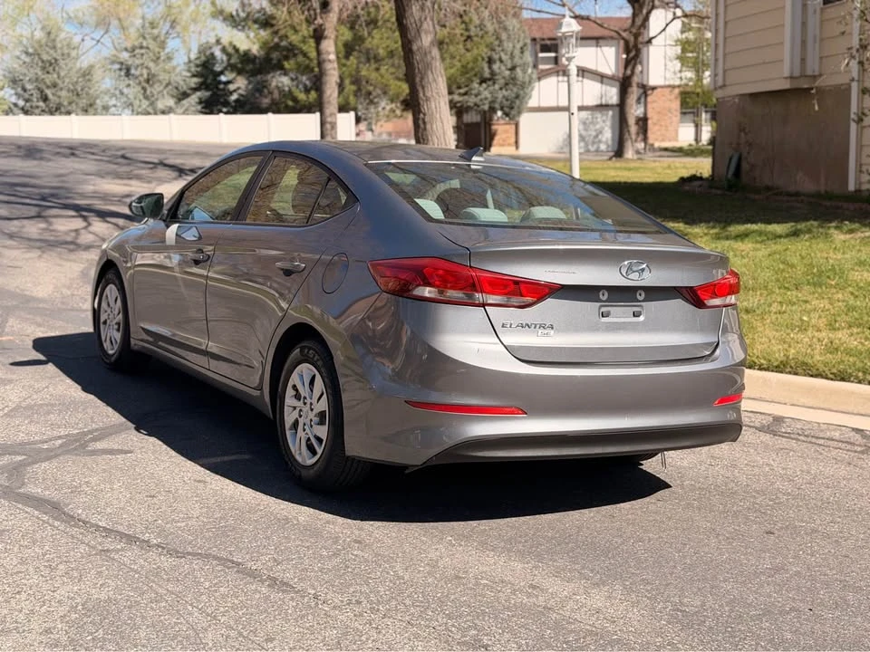 2017 Hyundai Elantra - Image 5 of 13