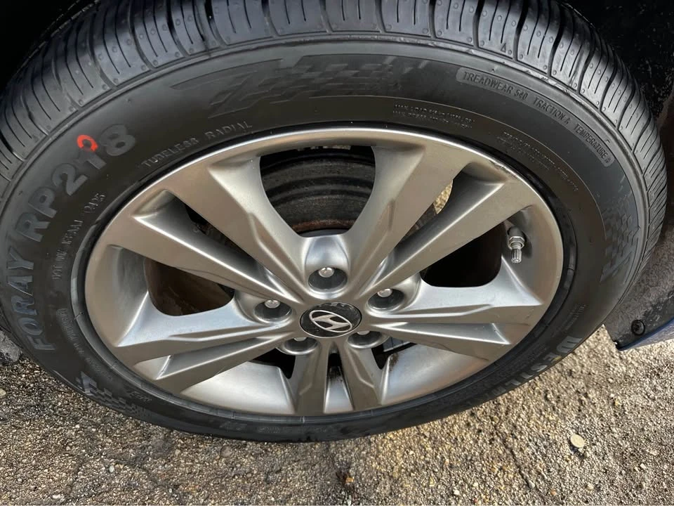 2017 Hyundai Elantra - Image 15 of 16