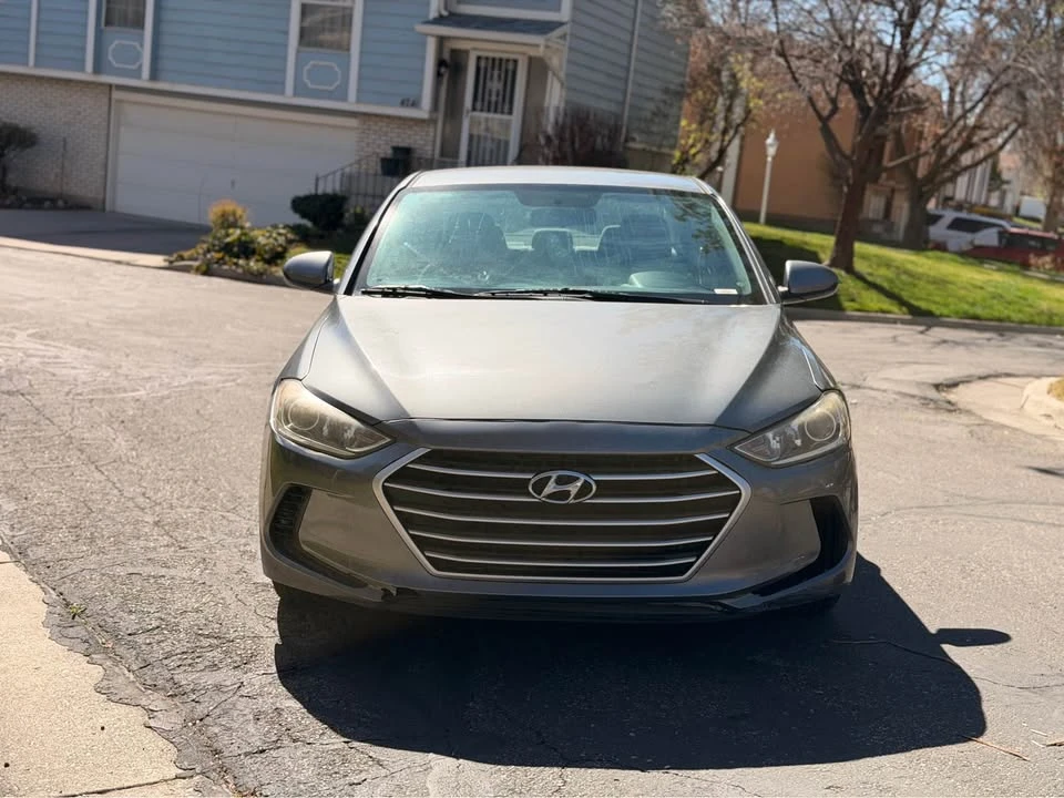 2017 Hyundai Elantra - Image 2 of 13