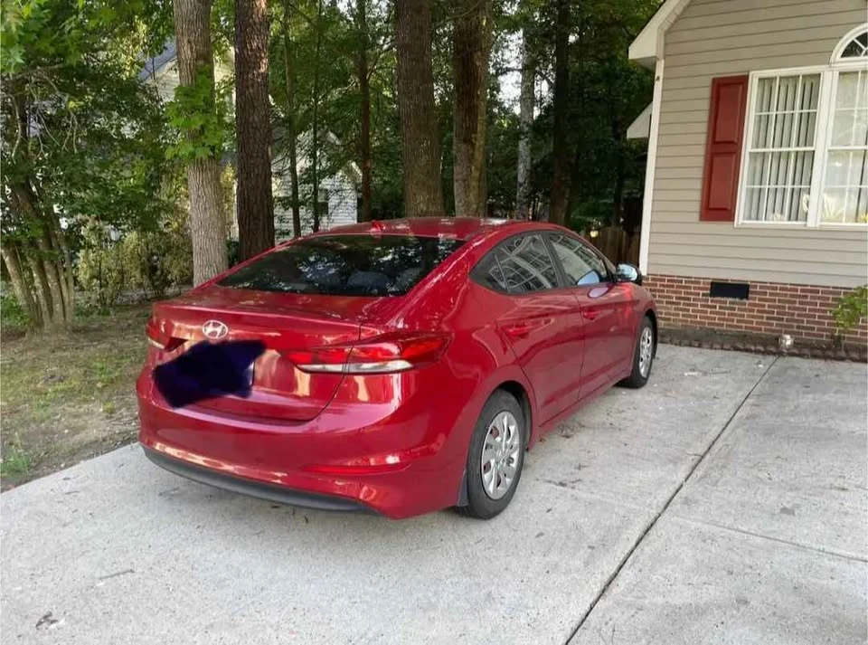 2017 Hyundai Elantra - Image 5 of 8