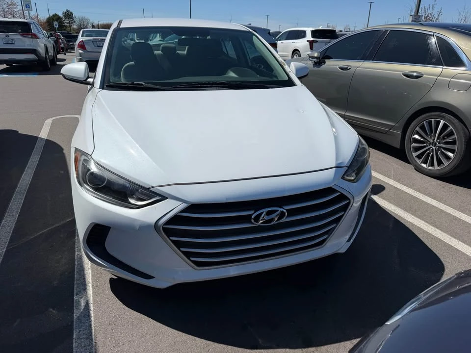 2017 Hyundai Elantra - Image 3 of 9
