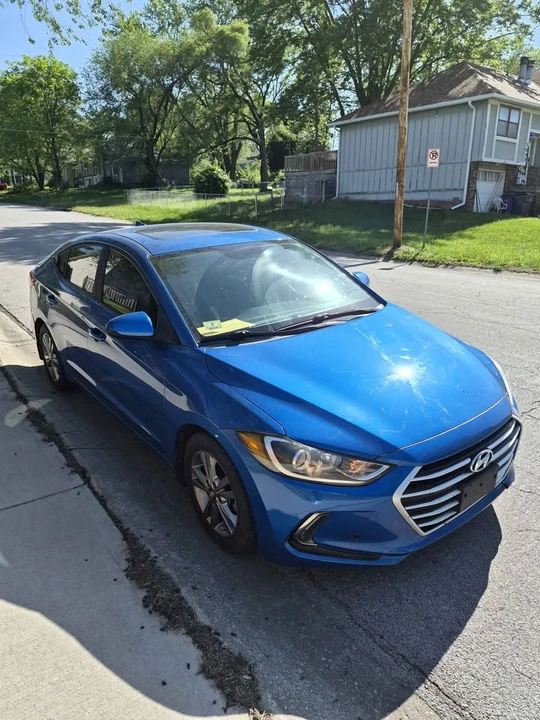 2017 Hyundai Elantra - Image 3 of 9