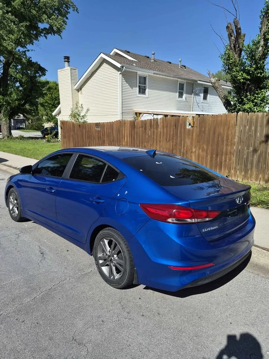 2017 Hyundai Elantra - Image 5 of 9