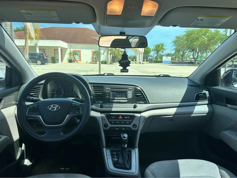 2017 Hyundai Elantra - Image 7 of 9