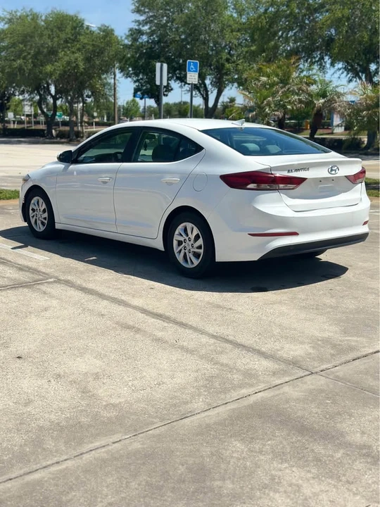 2017 Hyundai Elantra - Image 3 of 9