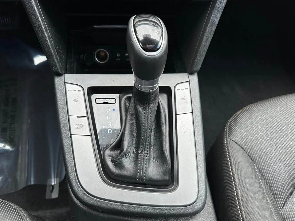 2017 Hyundai Elantra - Image 8 of 19
