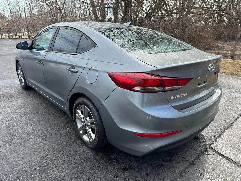 2017 Hyundai Elantra - Image 12 of 19