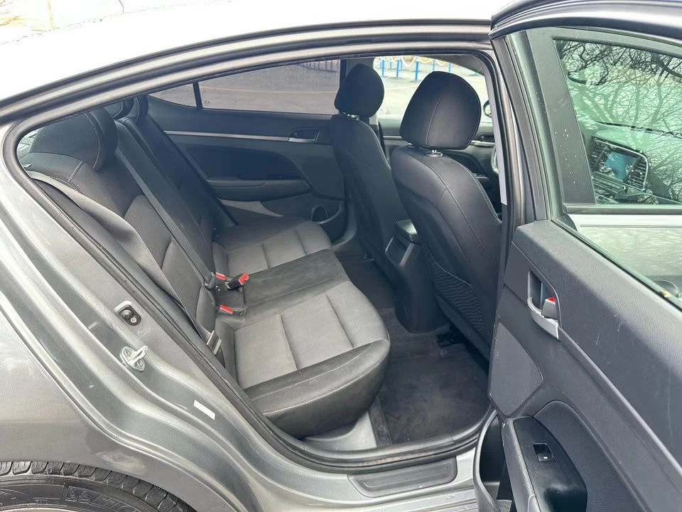 2017 Hyundai Elantra - Image 17 of 19