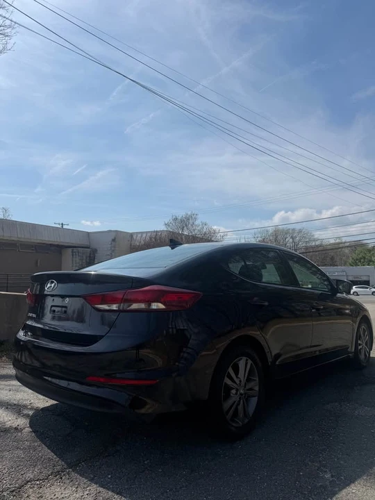 2017 Hyundai Elantra - Image 4 of 13