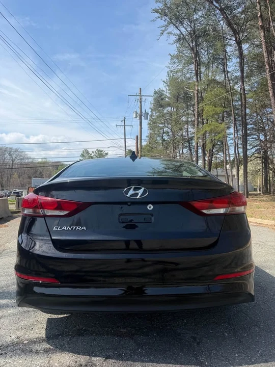 2017 Hyundai Elantra - Image 5 of 13