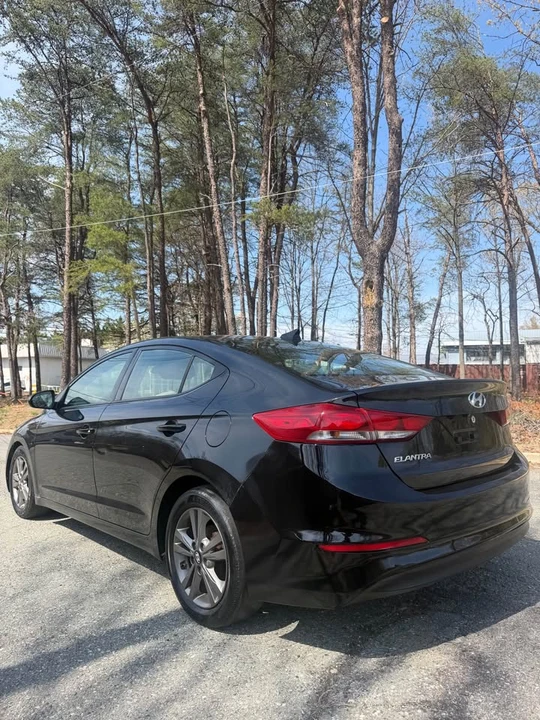 2017 Hyundai Elantra - Image 6 of 13
