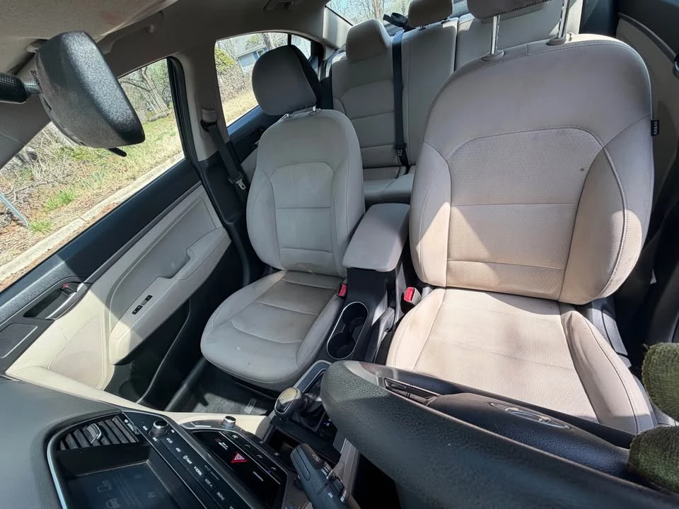 2017 Hyundai Elantra - Image 9 of 13