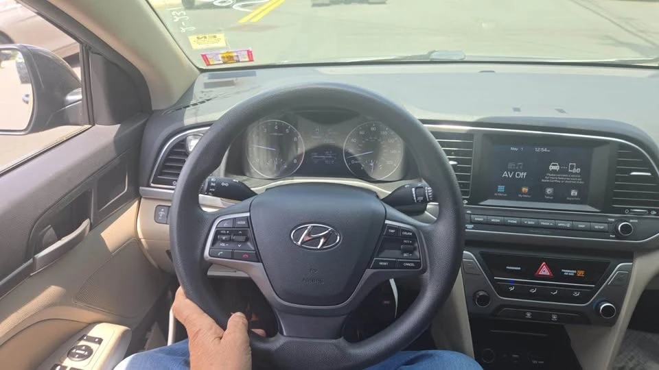 2017 Hyundai Elantra - Image 5 of 5