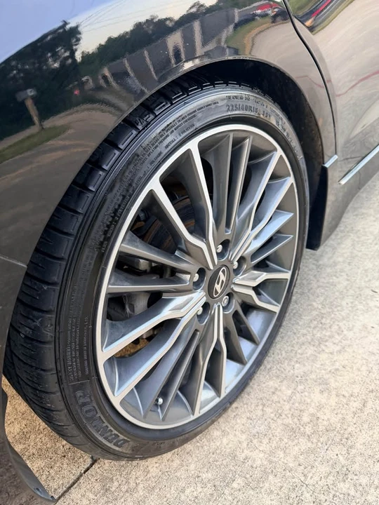 2017 Hyundai Elantra - Image 12 of 13