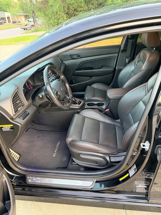 2017 Hyundai Elantra - Image 4 of 13