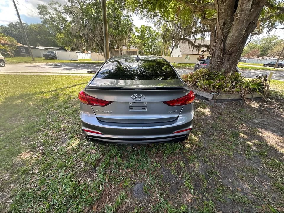 2017 Hyundai Elantra - Image 8 of 9