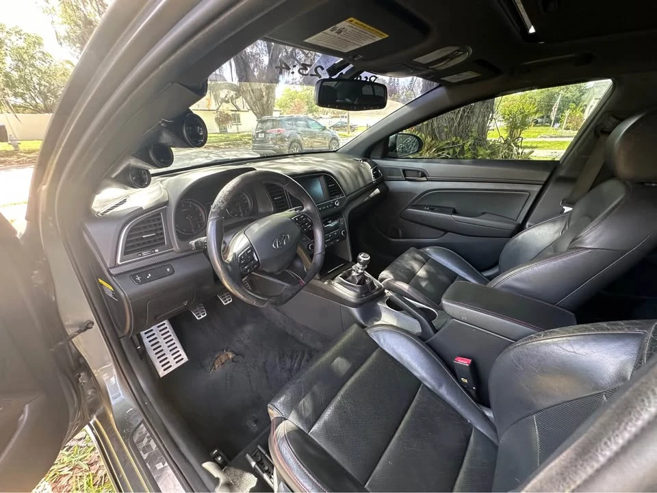 2017 Hyundai Elantra - Image 6 of 9