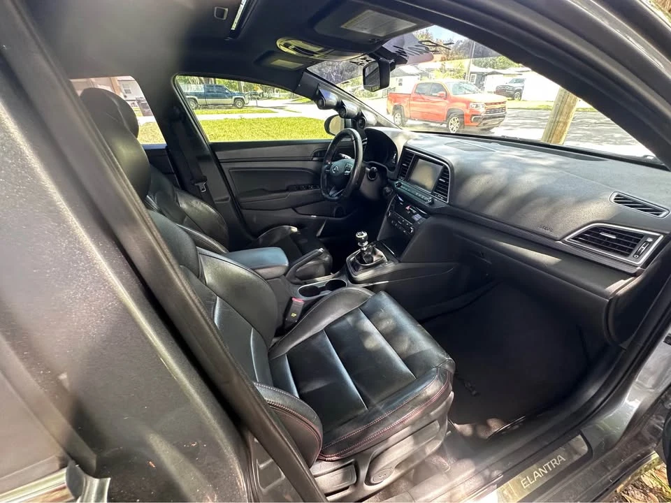 2017 Hyundai Elantra - Image 2 of 9
