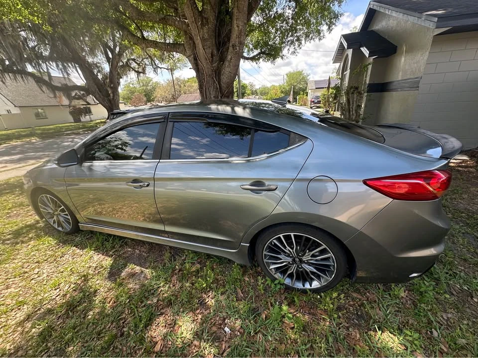 2017 Hyundai Elantra - Image 7 of 9