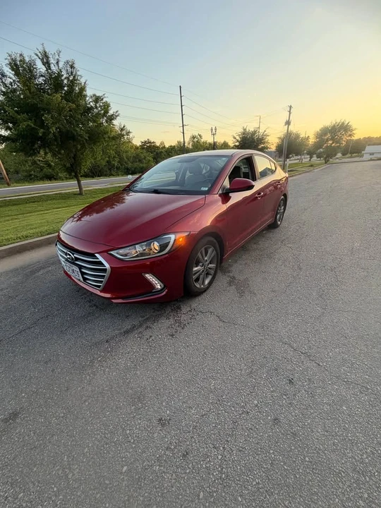 2017 Hyundai Elantra - Image 2 of 17