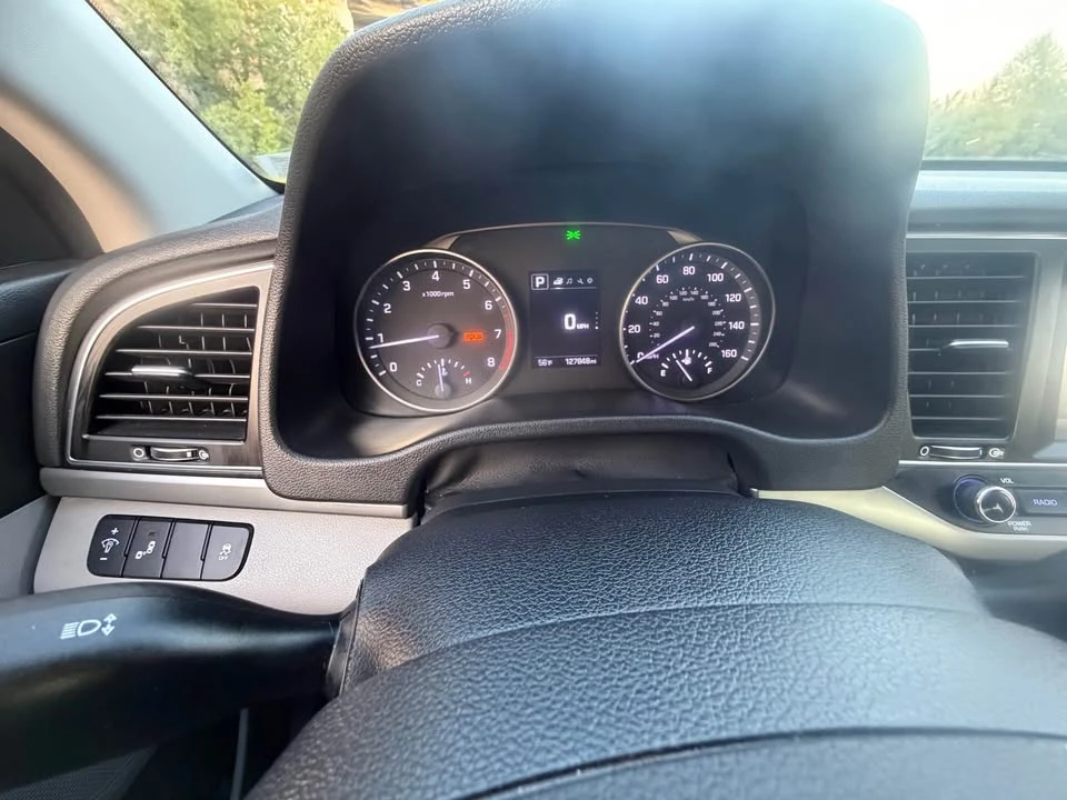 2017 Hyundai Elantra - Image 13 of 17