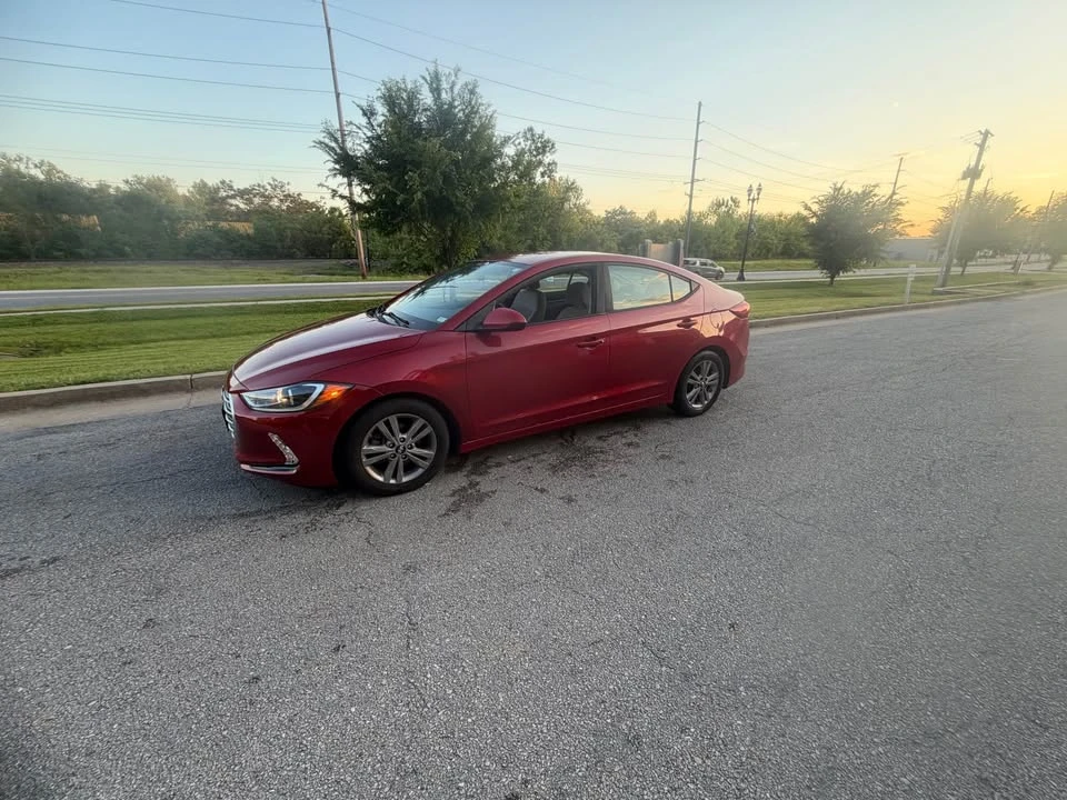 2017 Hyundai Elantra - Image 6 of 17