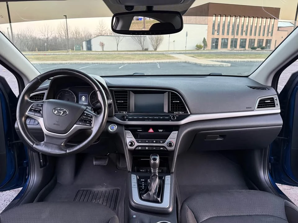 2017 Hyundai Elantra - Image 14 of 20