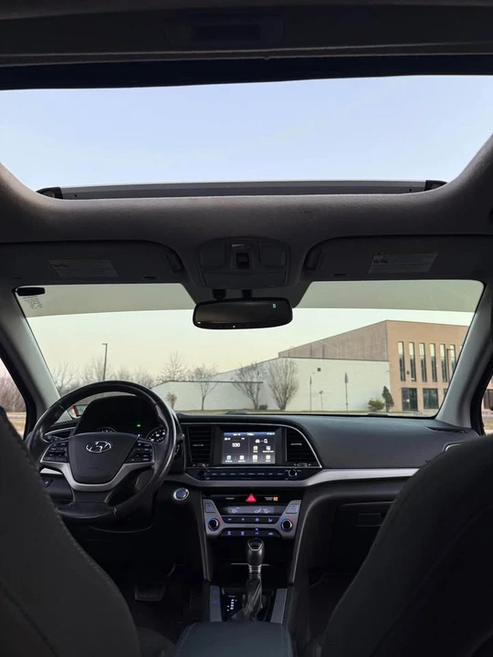 2017 Hyundai Elantra - Image 15 of 20