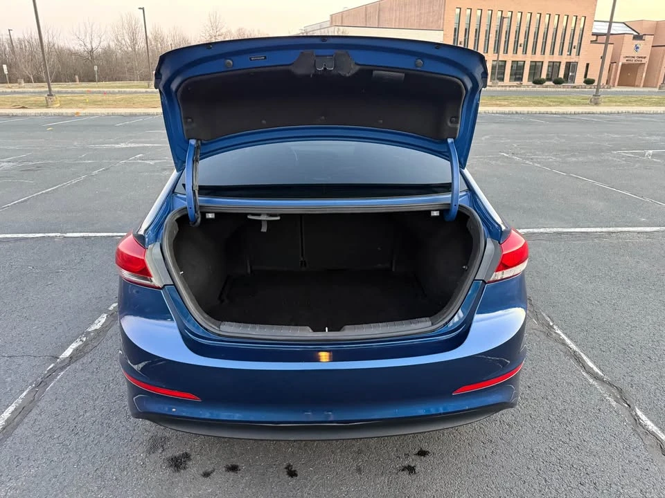 2017 Hyundai Elantra - Image 17 of 20