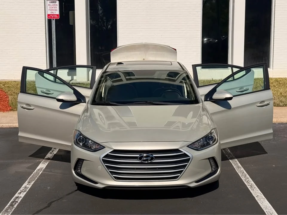 2017 Hyundai Elantra - Image 9 of 20
