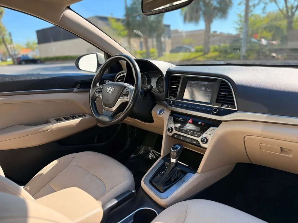 2017 Hyundai Elantra - Image 19 of 20