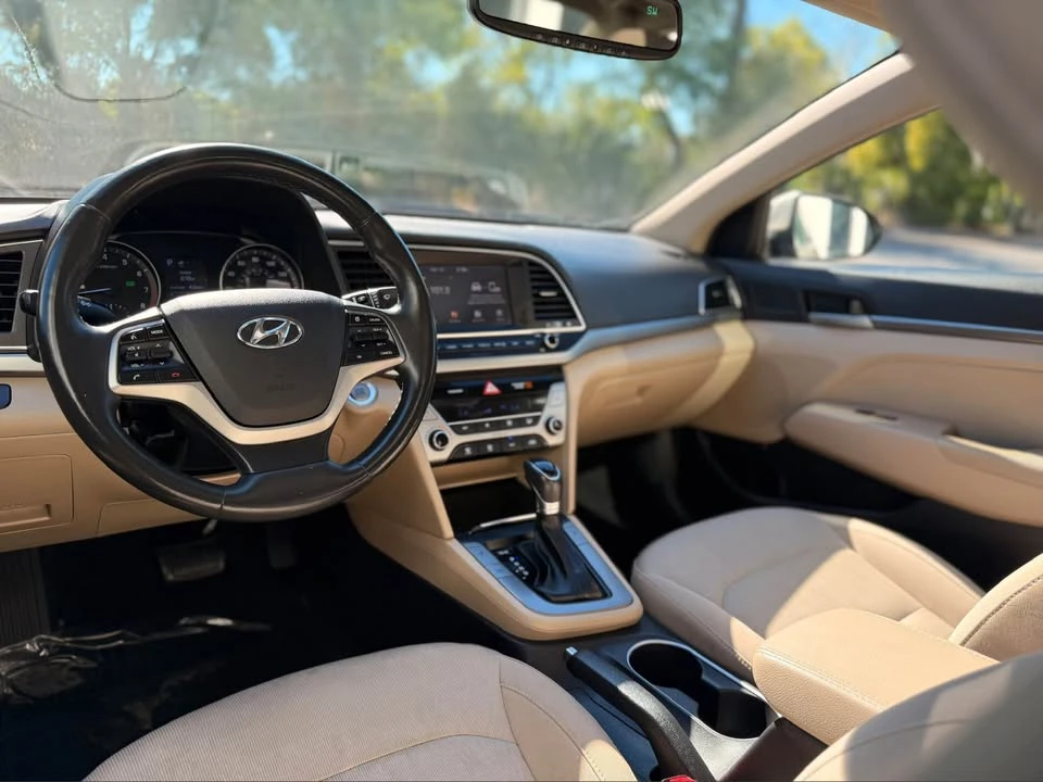 2017 Hyundai Elantra - Image 18 of 20