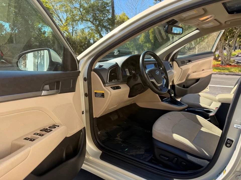 2017 Hyundai Elantra - Image 10 of 20