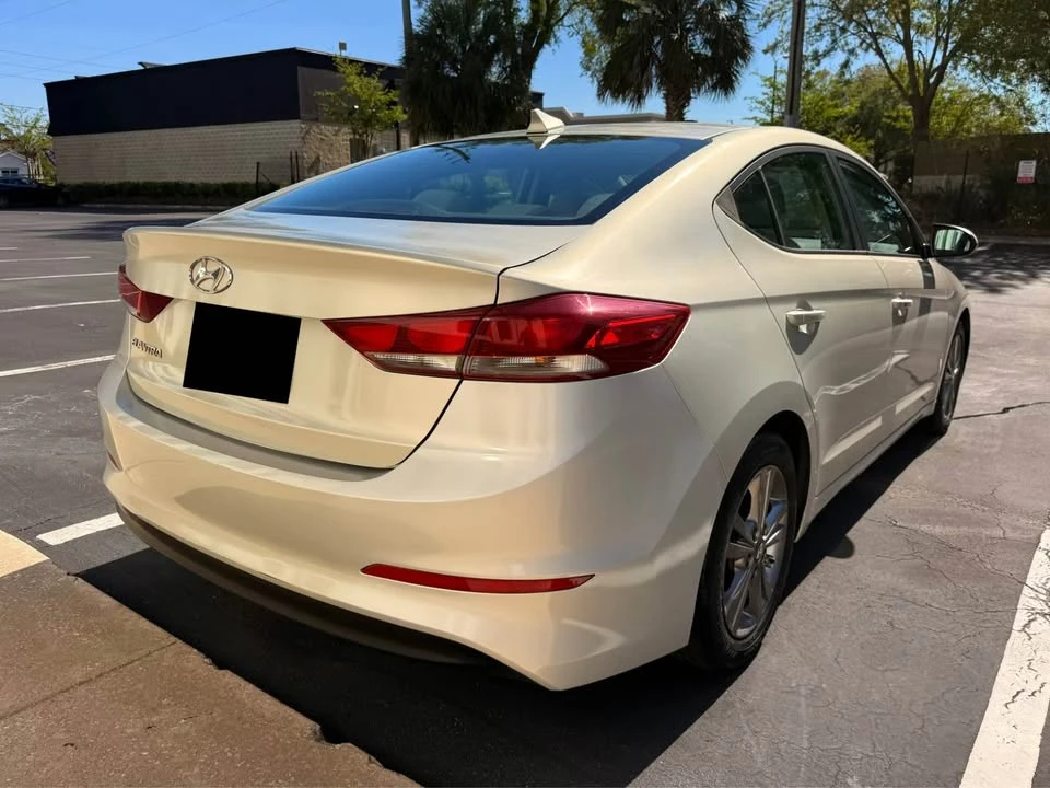 2017 Hyundai Elantra - Image 7 of 20