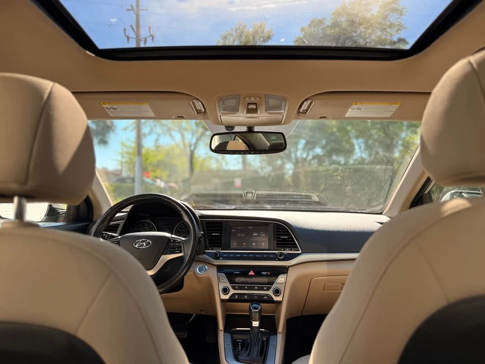 2017 Hyundai Elantra - Image 15 of 20