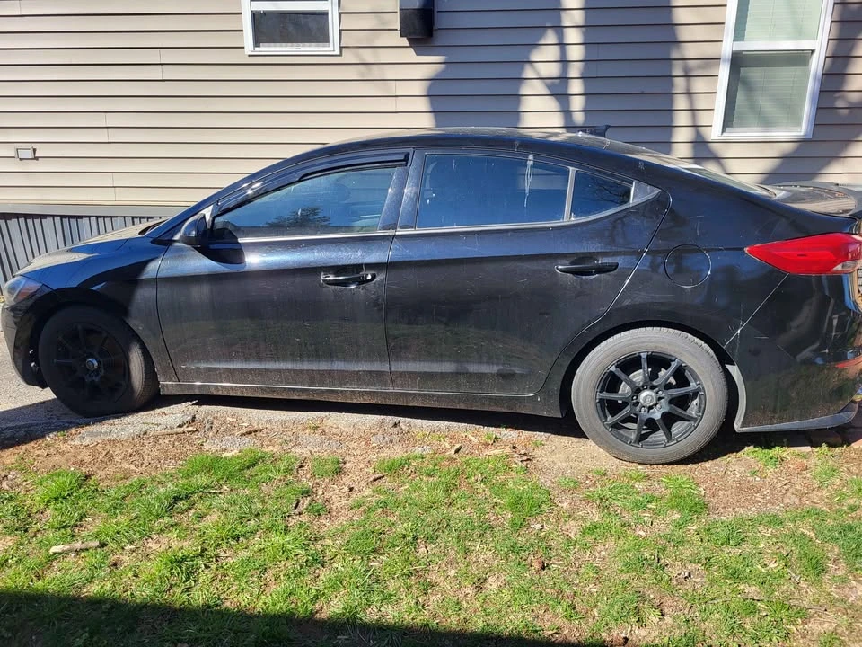 2017 Hyundai Elantra - Image 3 of 7