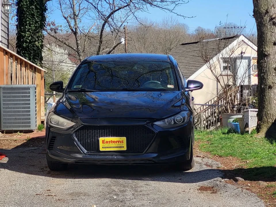 2017 Hyundai Elantra - Image 2 of 7
