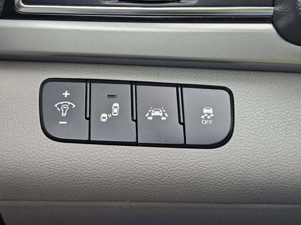 2017 Hyundai Elantra - Image 17 of 19