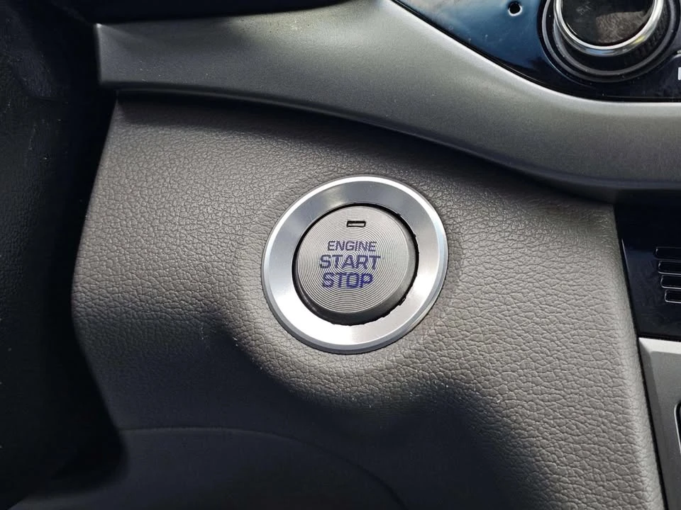2017 Hyundai Elantra - Image 16 of 19