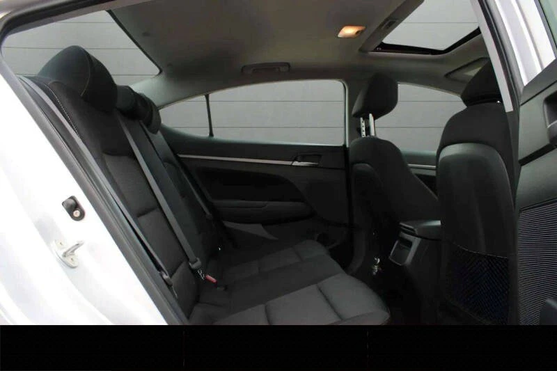 2017 Hyundai Elantra - Image 10 of 20