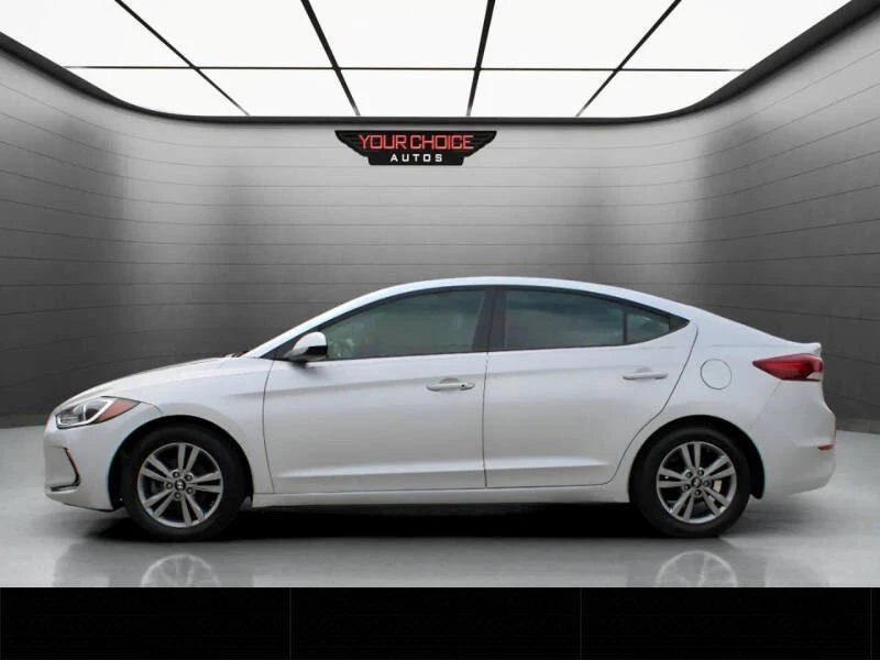 2017 Hyundai Elantra - Image 2 of 20