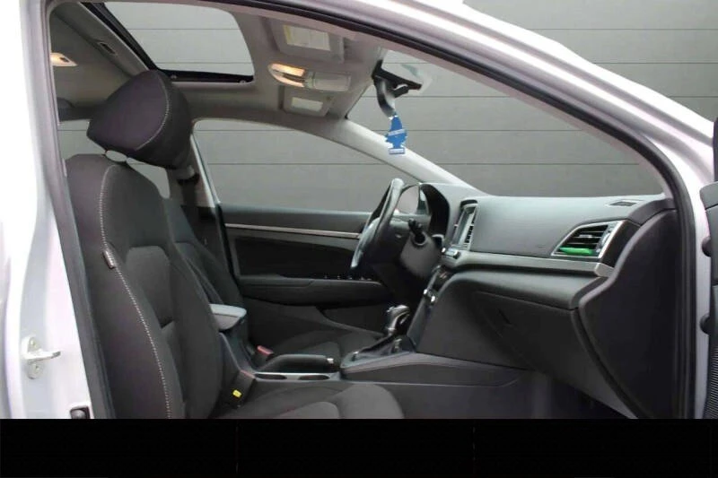 2017 Hyundai Elantra - Image 17 of 20