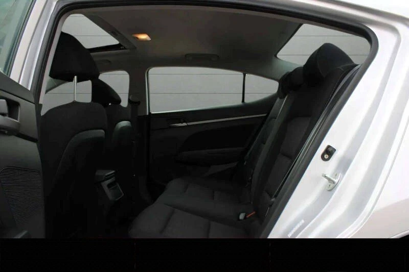 2017 Hyundai Elantra - Image 18 of 20