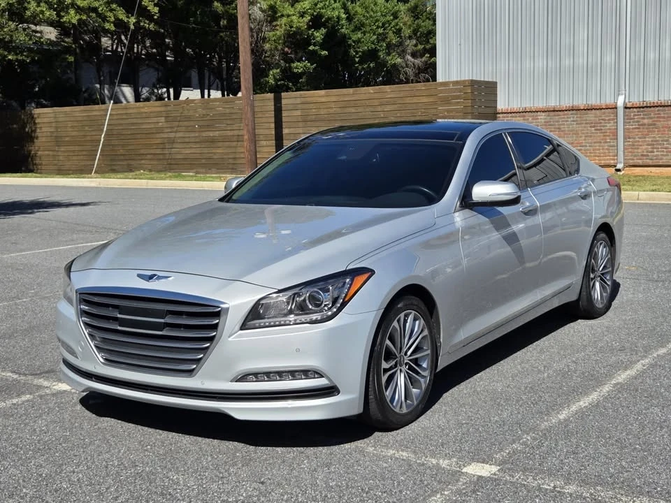 2017 Hyundai Genesis - Image 2 of 20