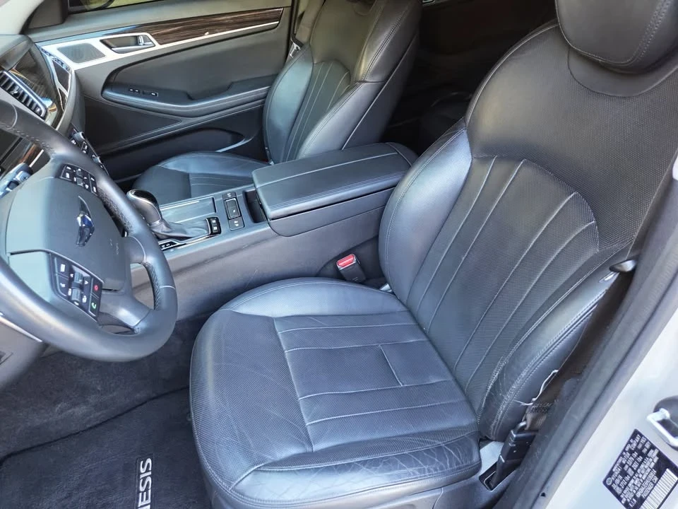 2017 Hyundai Genesis - Image 10 of 20