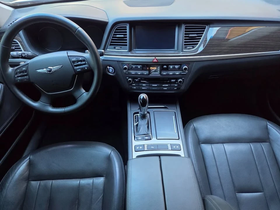 2017 Hyundai Genesis - Image 13 of 20